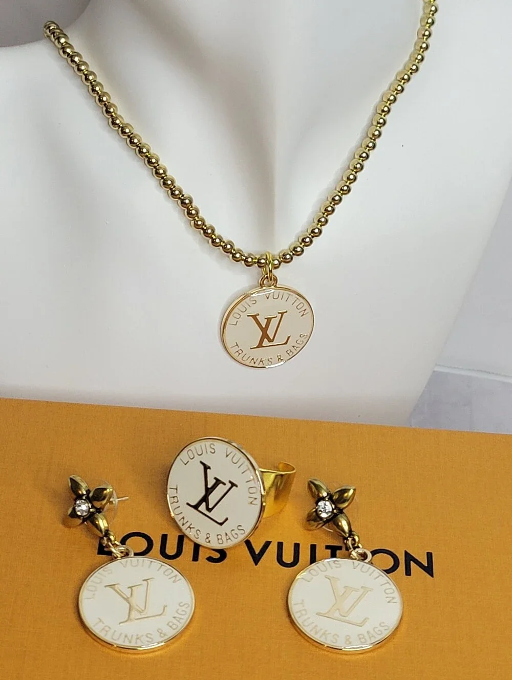 Choice Of One, Louis Vuitton Trunks & Bags, Earings, Necklace Or Adjustable Ring - Picture 4 of 8